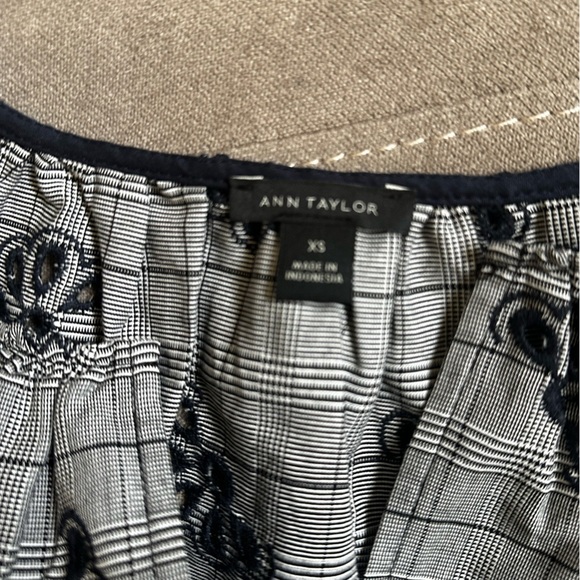 Ann Taylor Black and White Embroidered Blouse - Picture 2 of 7